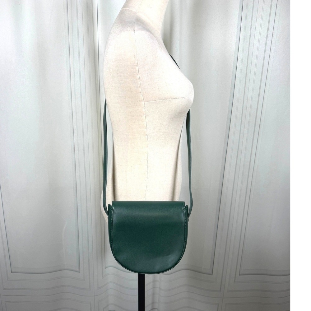 Urban Outfitters Forest Green Saddle Crossbody Bag Silver Turnlock Accent - Picture 3 of 16